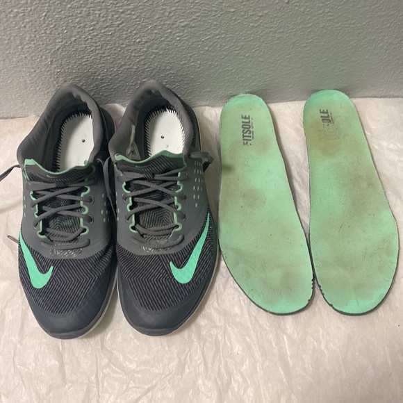Women’s Nike fit sole shoes size 9. Grey and mint green - Picture 11 of 14